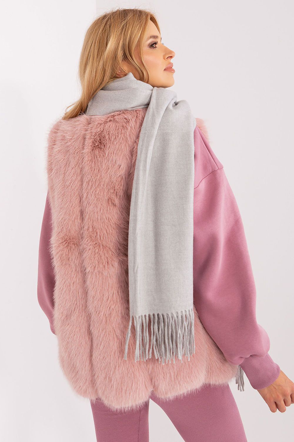  Schal model 187613 Wool Fashion Italia 