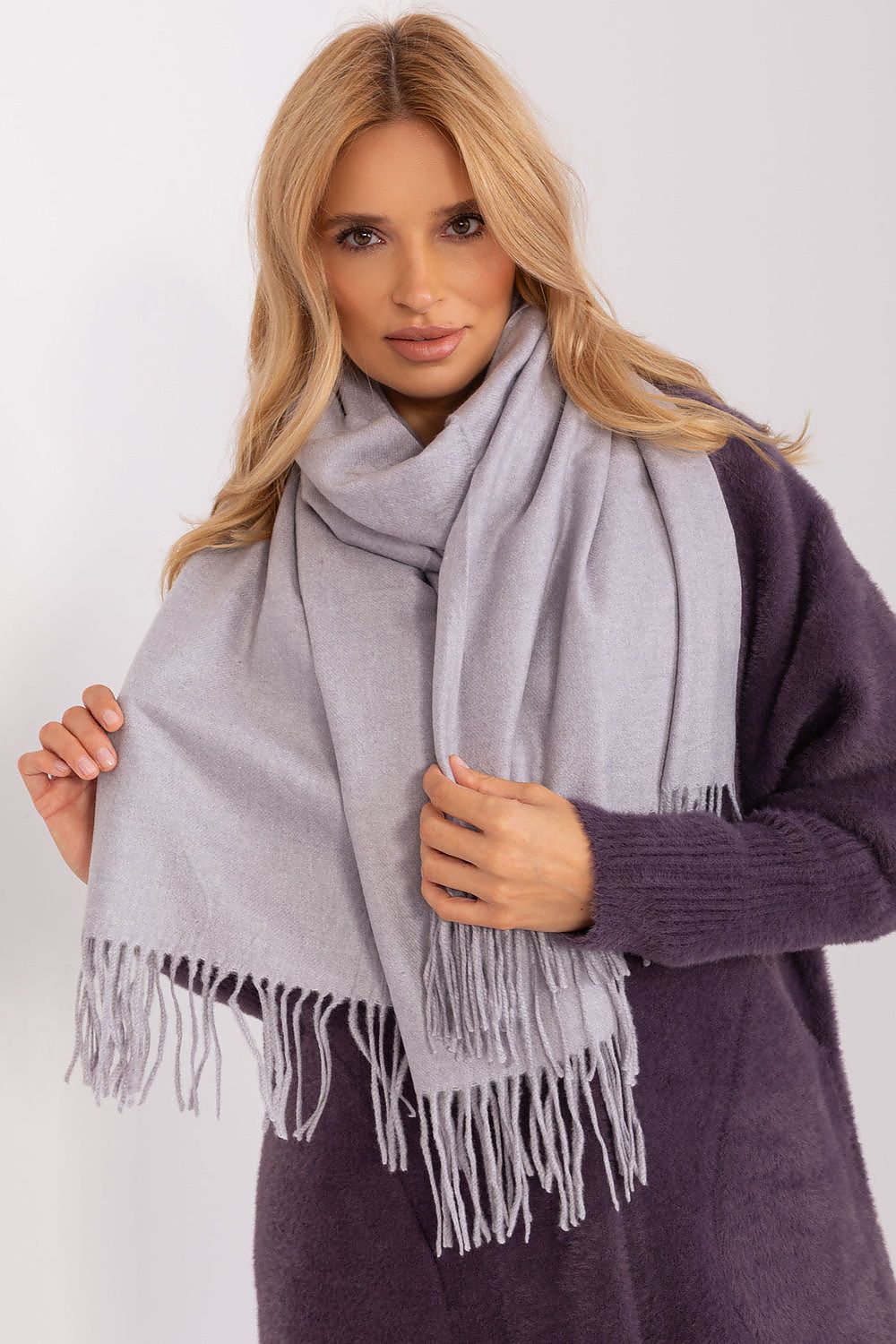  Schal model 187617 Wool Fashion Italia 