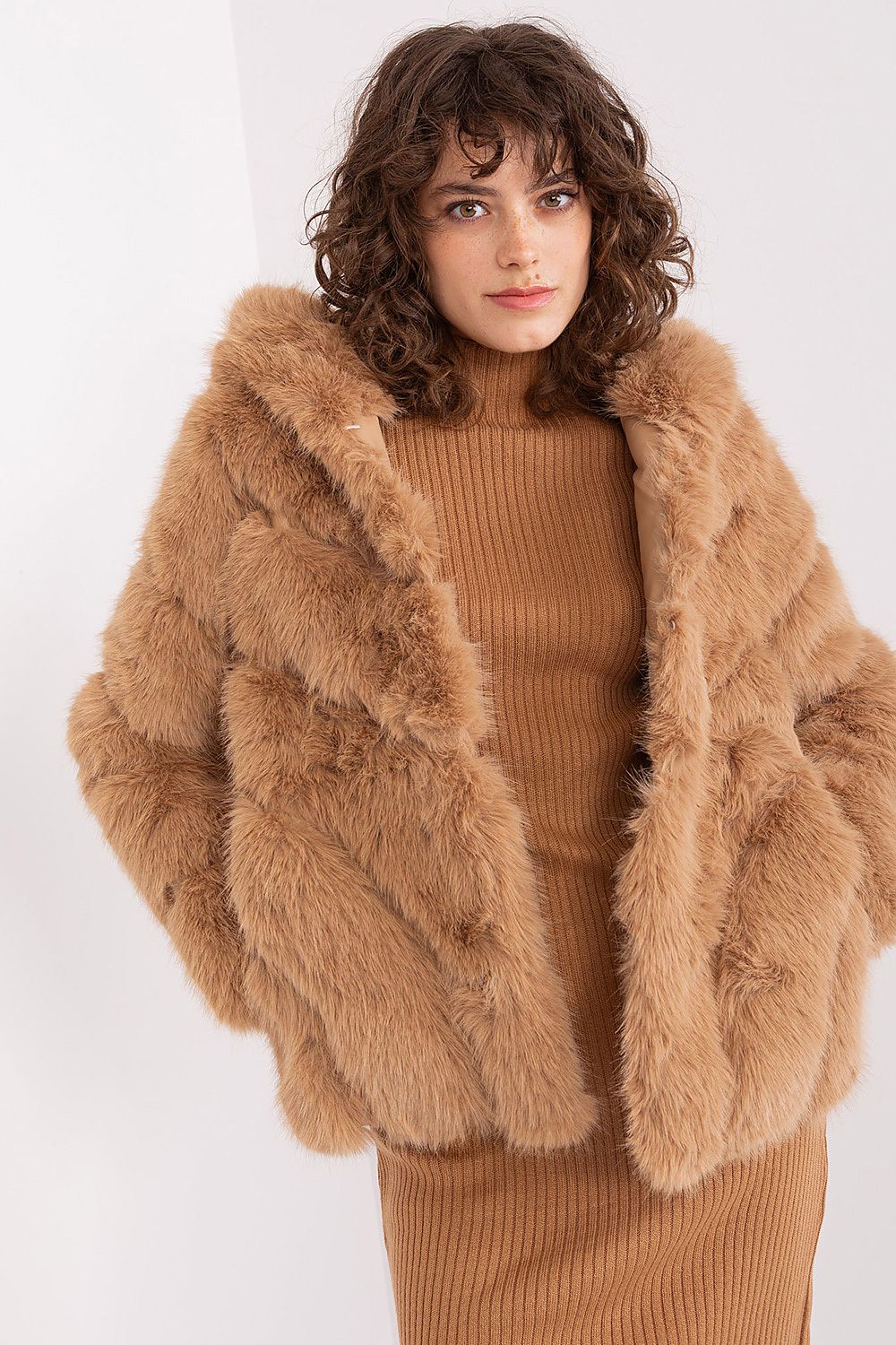  Jacke model 188848 Wool Fashion Italia 
