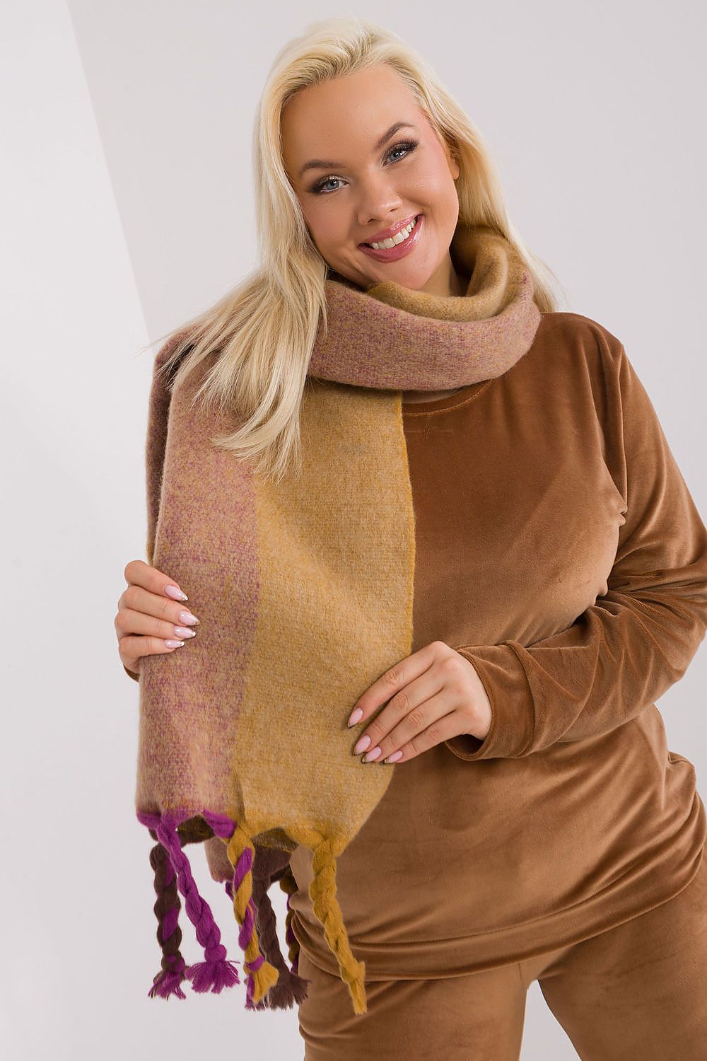  Schal model 190543 Wool Fashion Italia 
