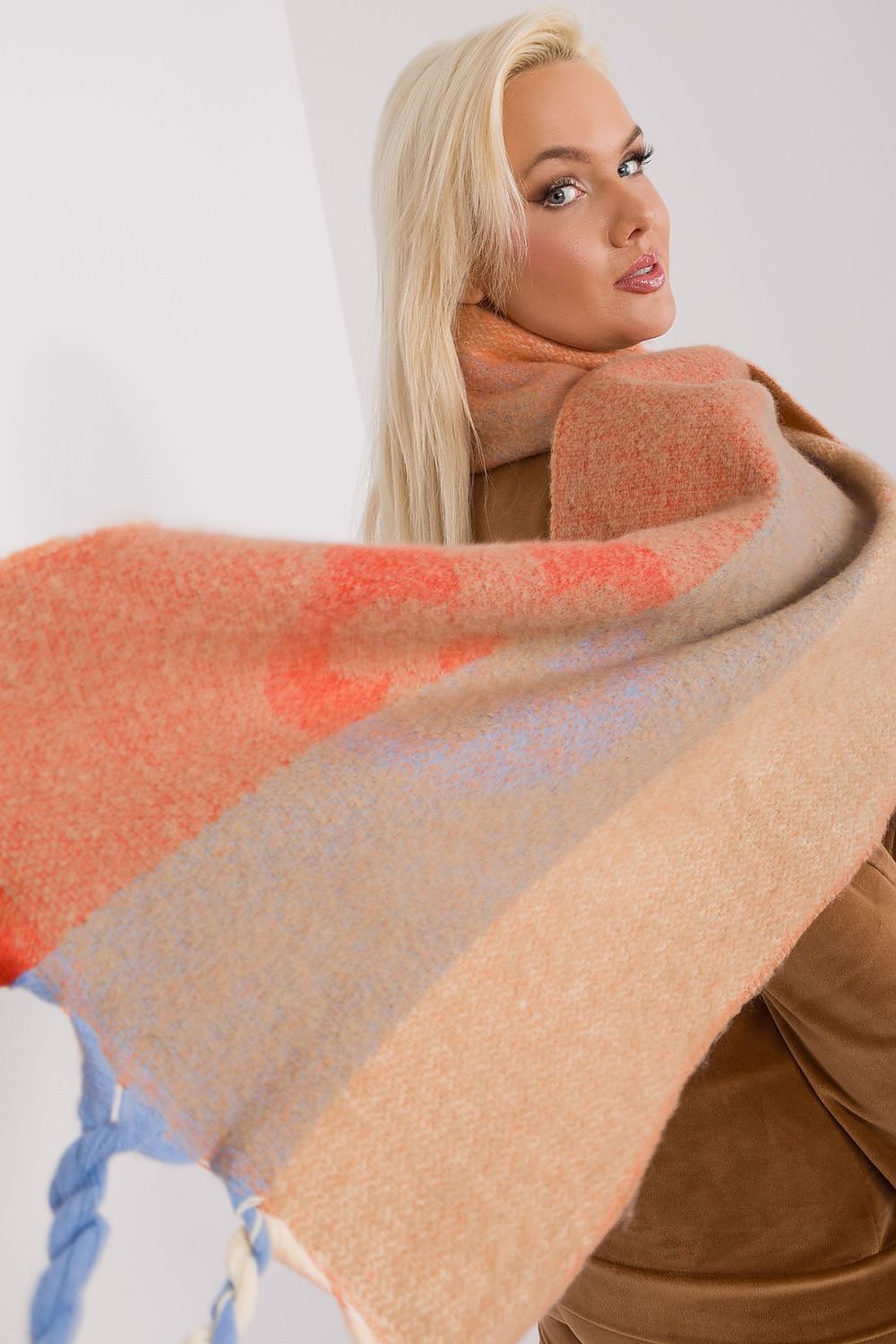  Schal model 190552 Wool Fashion Italia 