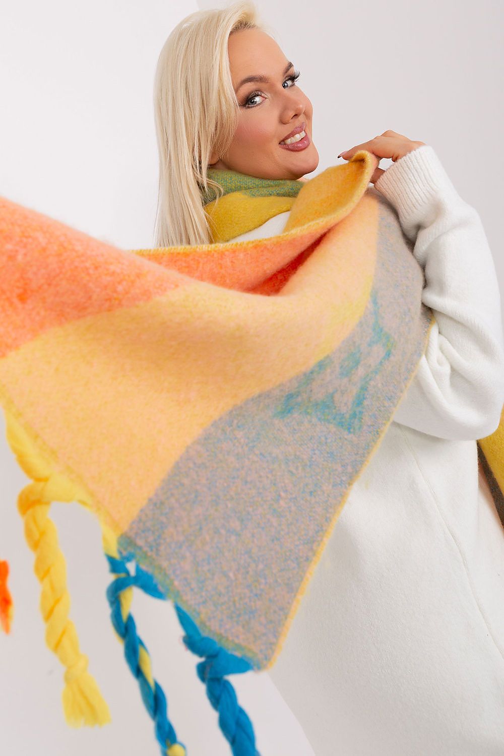  Schal model 190556 Wool Fashion Italia 