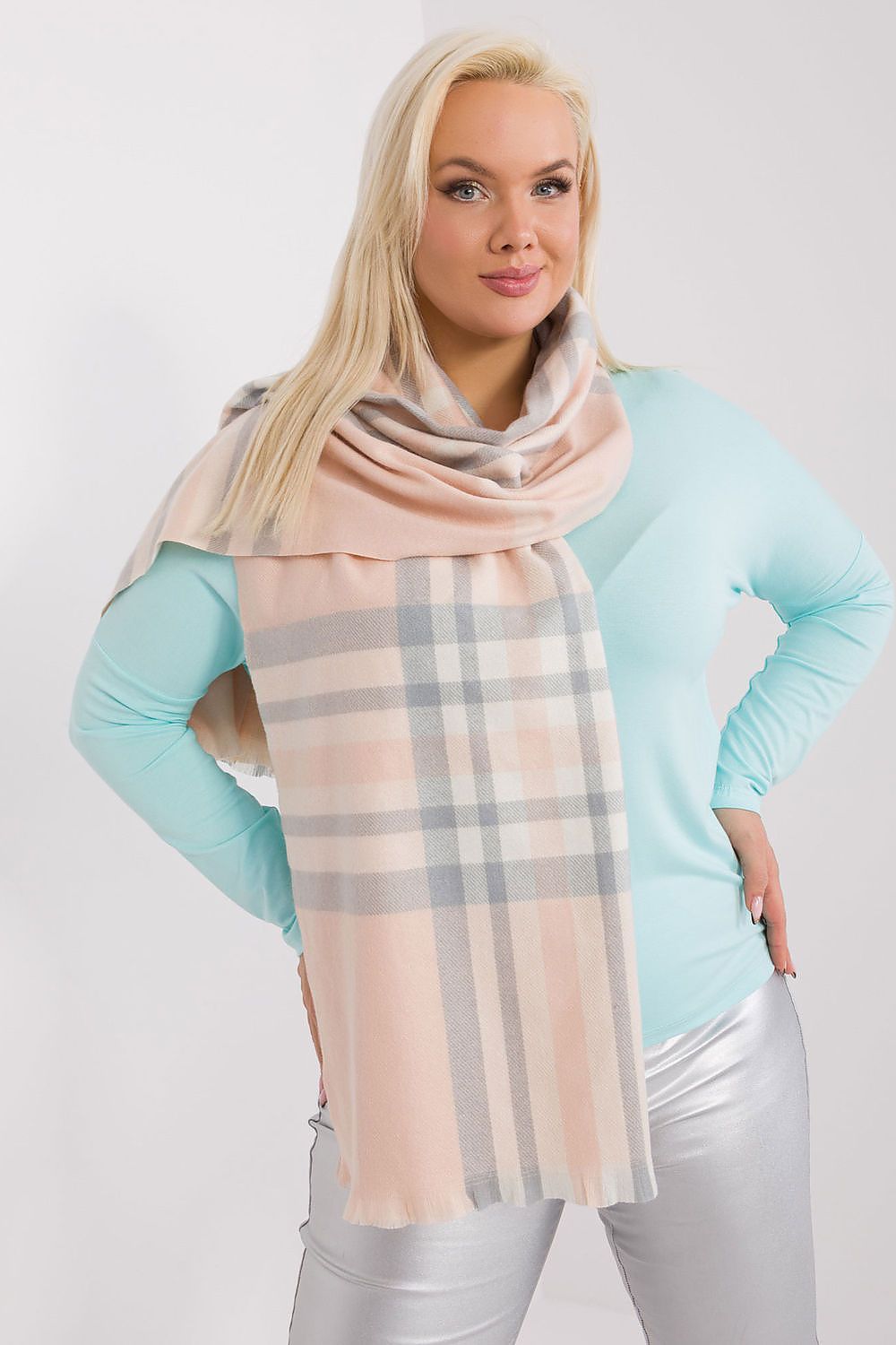  Schal model 190562 Wool Fashion Italia 