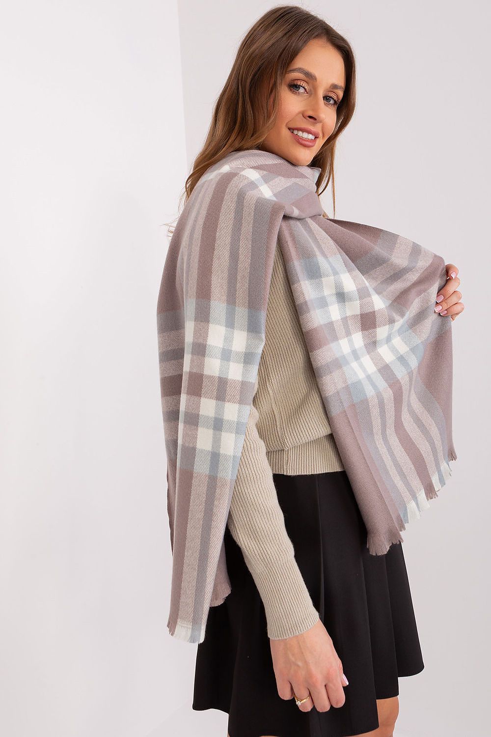  Schal model 190568 Wool Fashion Italia 