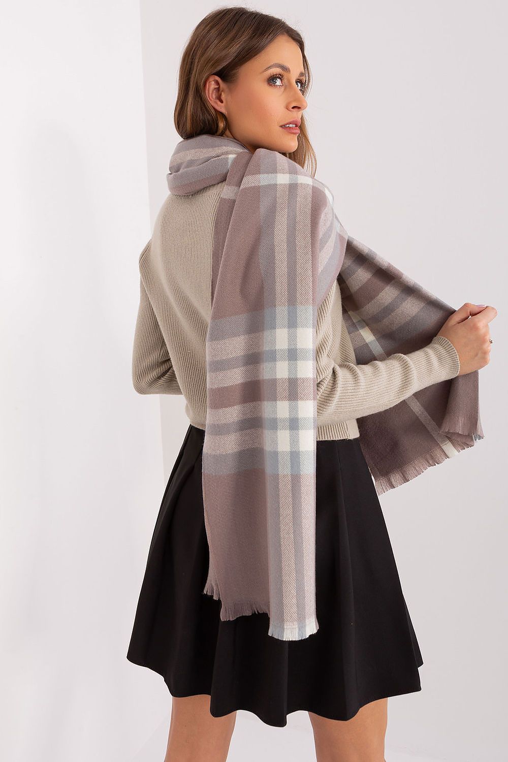  Schal model 190568 Wool Fashion Italia 
