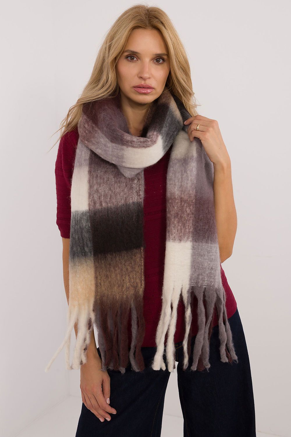  Schal model 200280 Wool Fashion Italia 