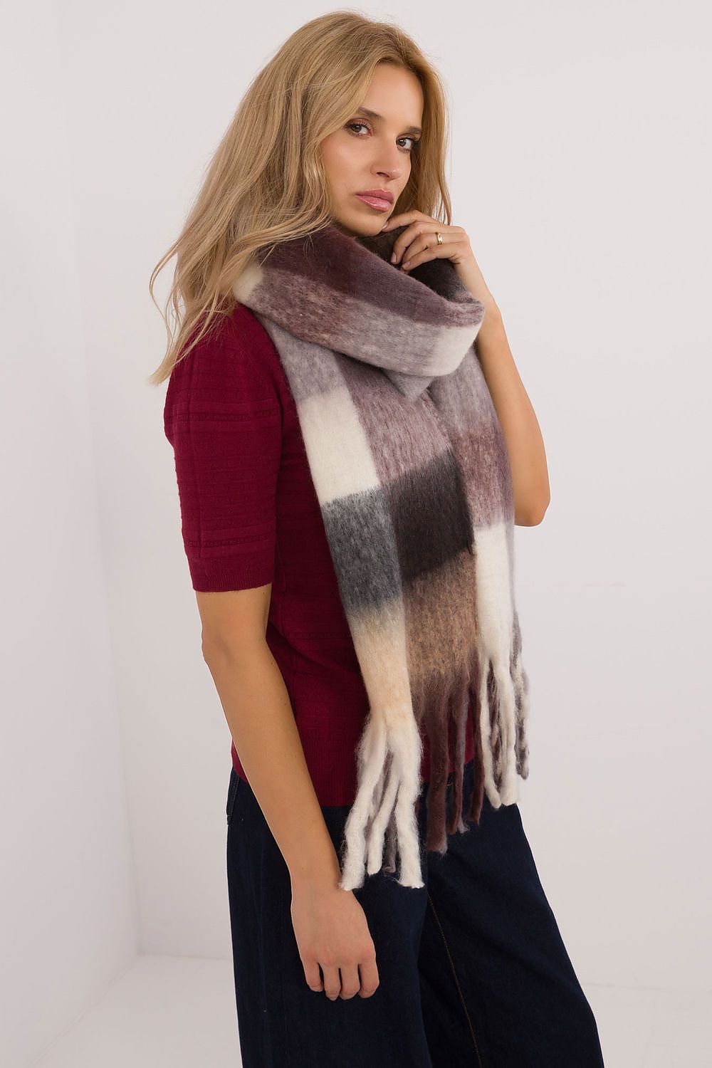  Schal model 200280 Wool Fashion Italia 