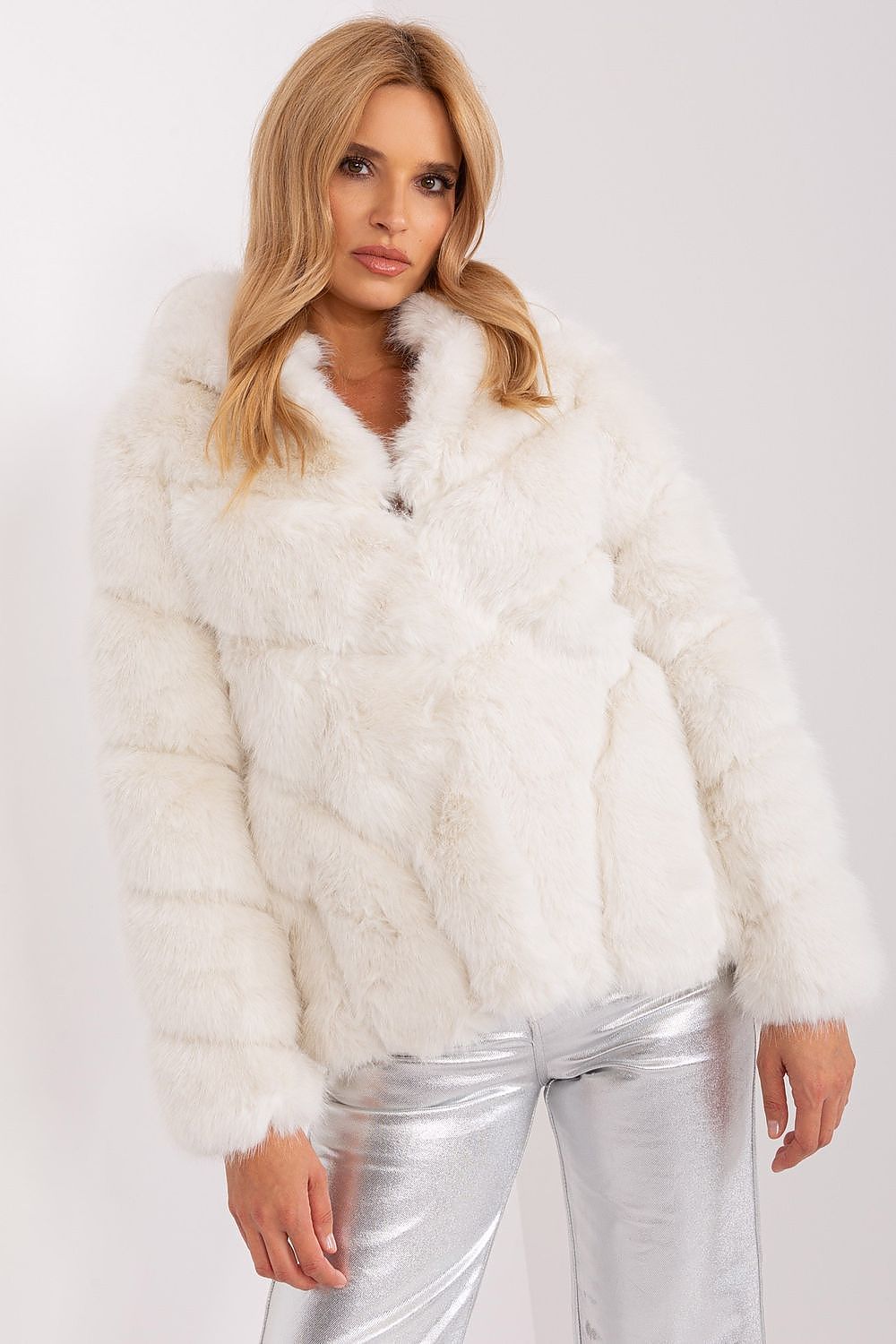 Jacke model 186725 Wool Fashion Italia 